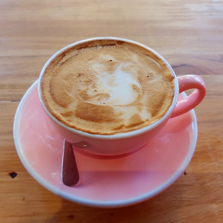 photo of MASCABO bakery & coffee Flat White Con Leche De Avena shared by @carolinacarmele on  04 Dec 2022 - review