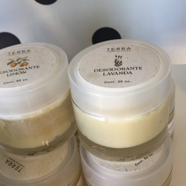 review photo of Terra Cosmética Natural Desodorante de Limón shared by @emile on 30 Dec 2021 - review