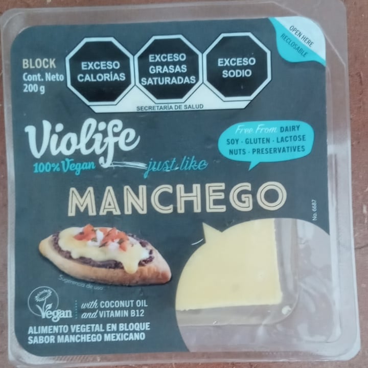 photo of Violife queso manchego shared by @pamelamorales on  08 Nov 2022 - review