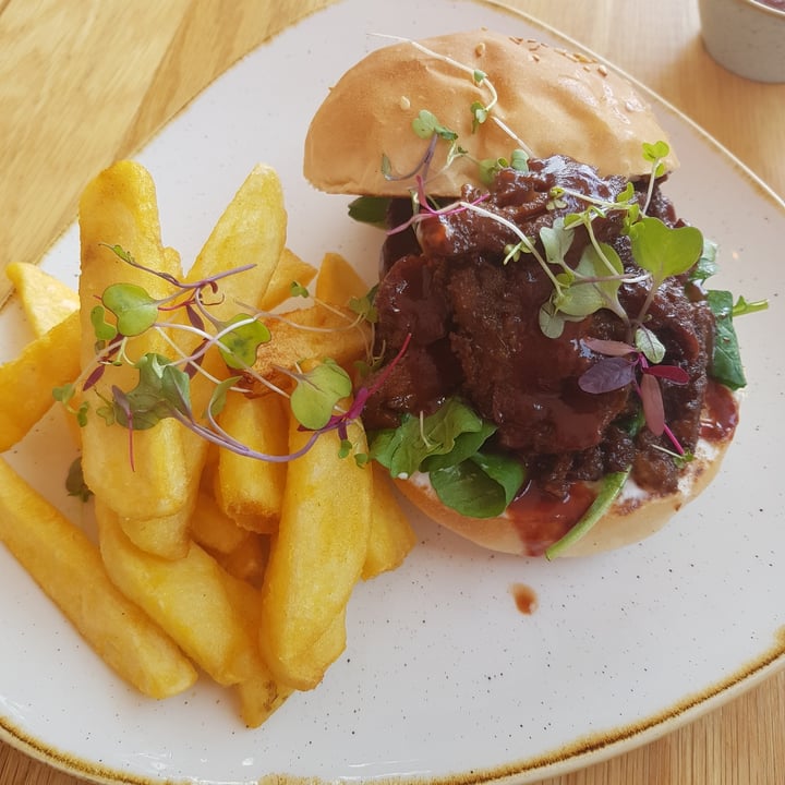 photo of Kaylee's Eatery BBQ Sticky Rib burger shared by @karenhsu on  24 Dec 2020 - review