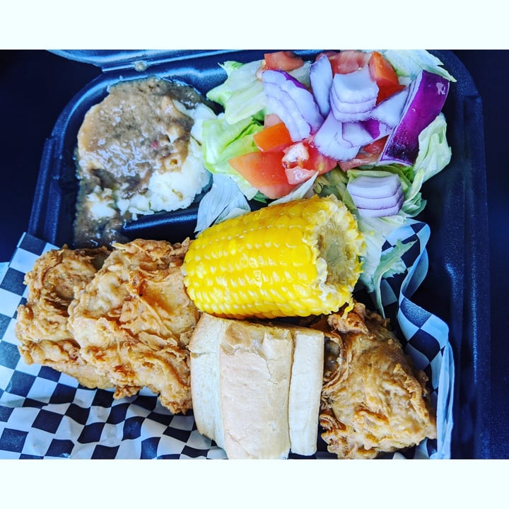 photo of Doomie's Home Cookin' 3 piece fried Chicken meal shared by @vegohvegan on  07 Aug 2020 - review