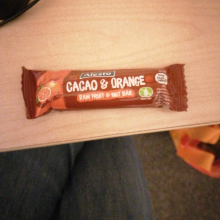 review photo of Alesto Cacao & orange bar shared by @nutrititionalbeast on 11 Feb 2022 - review
