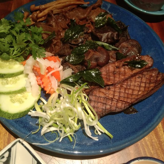 菜肴“Mushrooms stewed in coconut and five spices”的照片