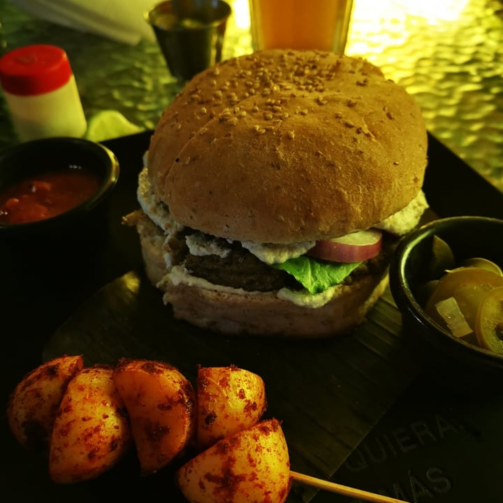 photo of Taller Vegánico Hamburguesa arabe shared by @diegozurita on  19 Jul 2022 - review