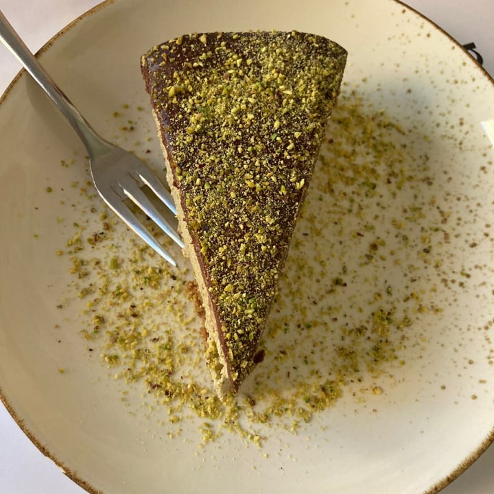 photo of Nativa Ristorante pistaccake con ganache al cioccolato shared by @giampaolo on  13 Dec 2021 - review