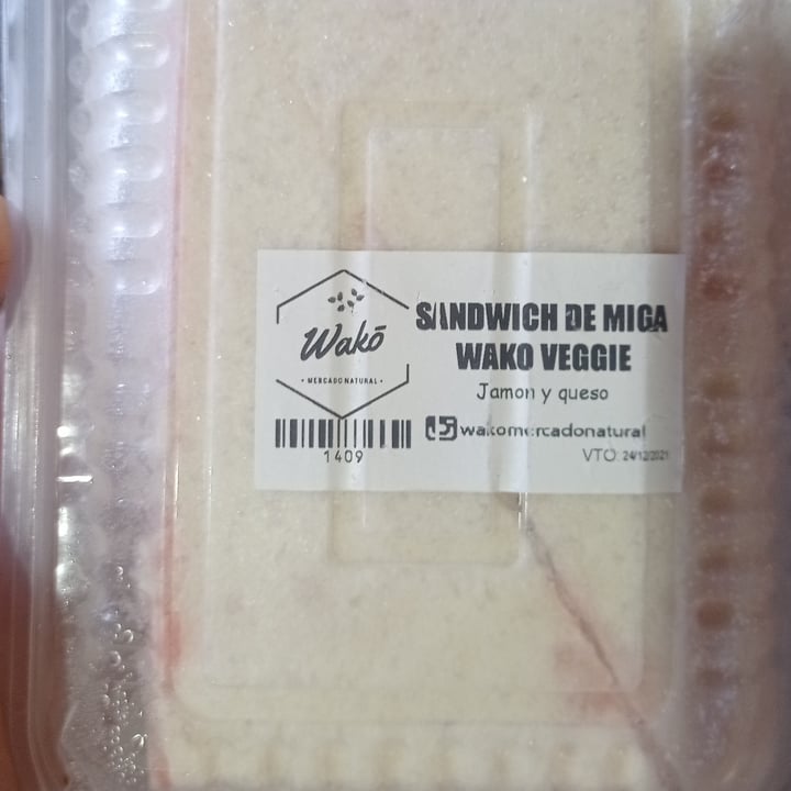 photo of Wako Mercado Natural Sandwich de miga de jamón y queso shared by @juancitou on  27 Dec 2021 - review