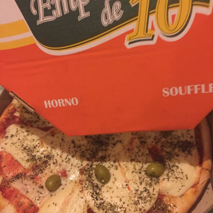 photo of Empanadas de 10 Pizza MUZZARELLA VEGANA shared by @van78 on  21 Jul 2021 - review