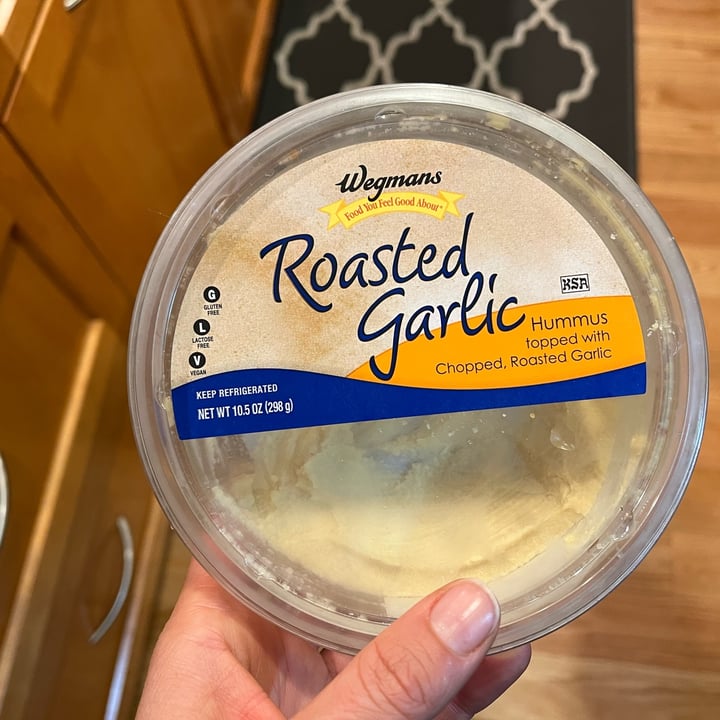 photo of Wegmans Roasted Garlic Hummus shared by @petramodirari on  27 Nov 2021 - review