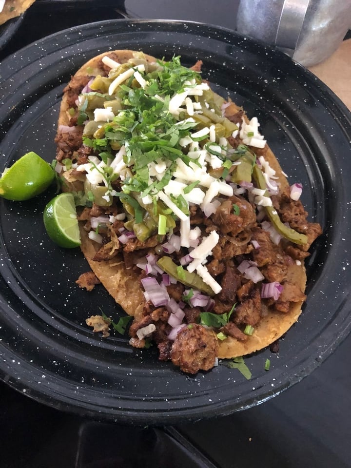 photo of Por siempre vegana 2 Huarache shared by @marcobeltran on  26 Jan 2020 - review