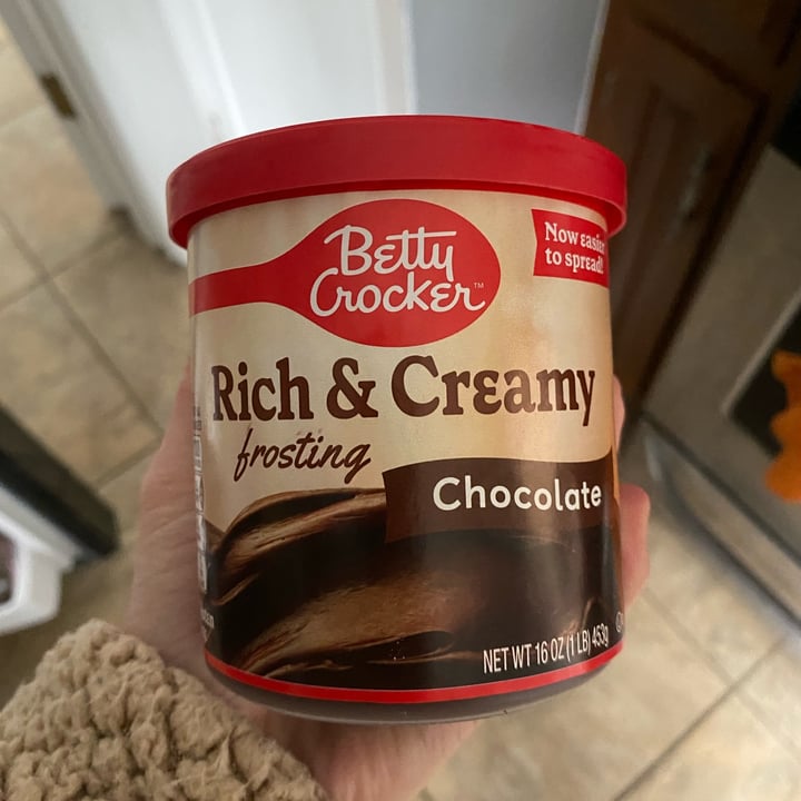 photo of Betty Crocker Chocolate rich & creamy shared by @brittanymiller on  18 Oct 2022 - review