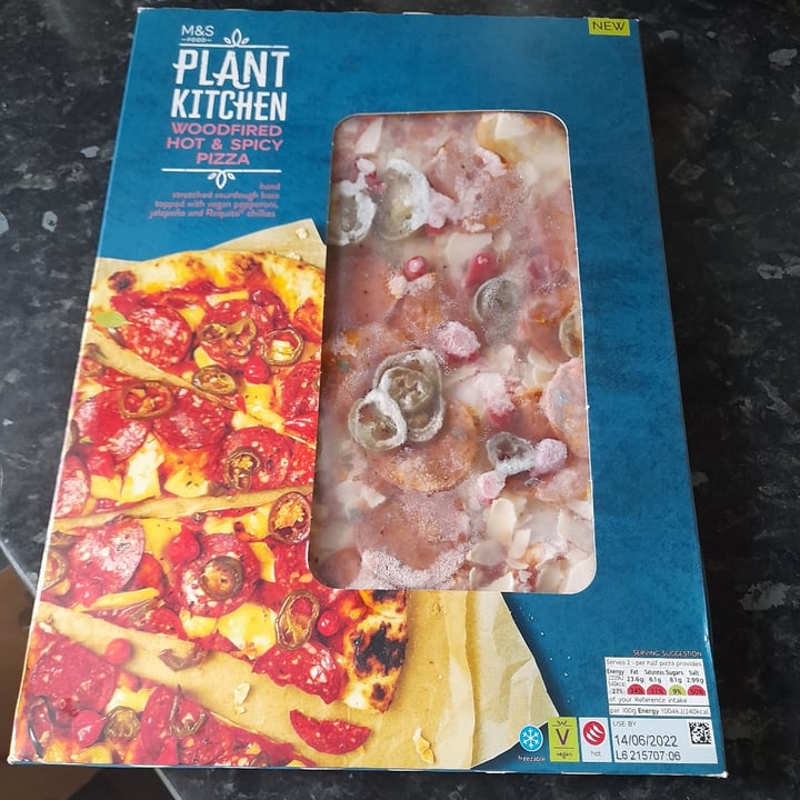 photo of Plant Kitchen (M&S) Woodfired hot and spicy pepperoni pizza shared by @glitterball84 on  25 Jun 2022 - review