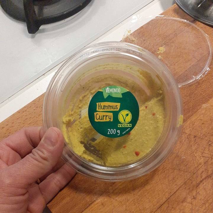 review photo of Vemondo Hummus Curry shared by @ilatobia on 29 Mar 2022 - review