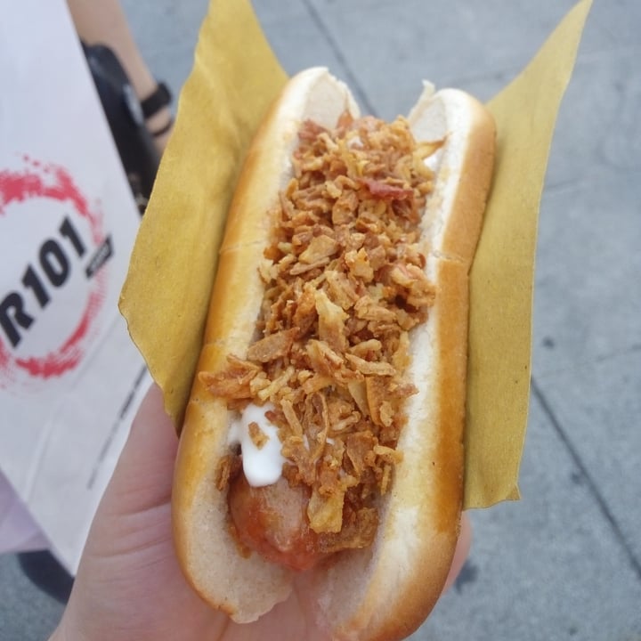 photo of Veg-Mi Trike Hot Dog Con Beyond Sausage shared by @bibicream on  19 May 2021 - review