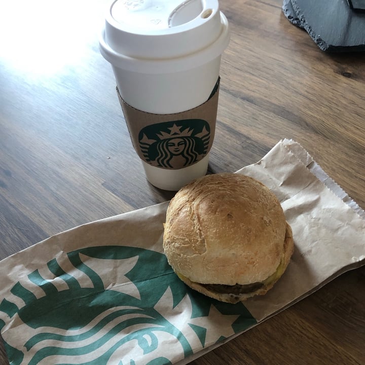 photo of Starbucks Coffee Beyond Meat Breakfast Sandwich shared by @katiesgalaxy on  19 Apr 2021 - review