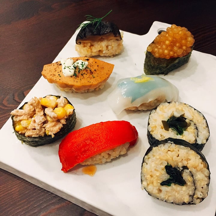 photo of Swells Bowls Vegan Sushi ¥1400, Daily Pasta ¥1200, Curry ¥1050, Mini Mini Rice Milk Parfait ¥380, French Toast ¥680 shared by @vegangirltw on  08 Aug 2018 - review