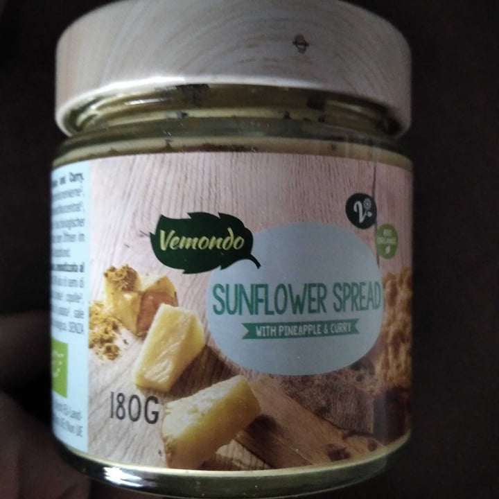 photo of Vemondo Sunflower Pineapple and Curry Spread shared by @alessandramarquez on  17 Apr 2021 - review