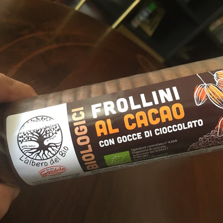 photo of L'albero del Bio Frollini al cacao shared by @nicolettaguastini on  12 May 2021 - review