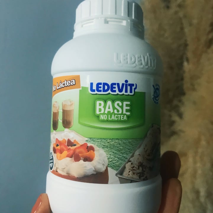 photo of Ledevit Ledevit base no lactea shared by @sabrinasilvero on  10 Oct 2020 - review