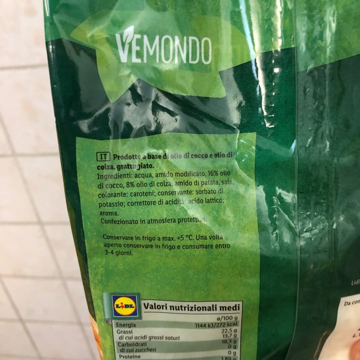 photo of Vemondo Grattugiato Vegano shared by @giuliettaveg on  20 Nov 2021 - review