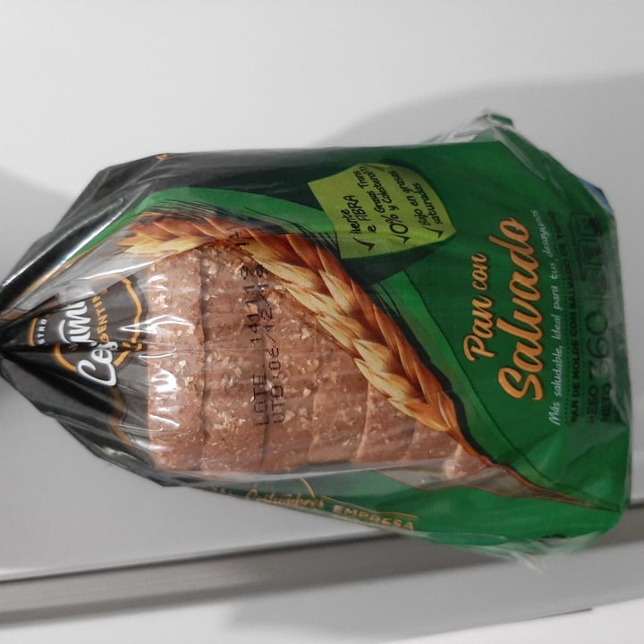 review photo of Costumbres Argentinas Pan Con Salvado shared by @yamilaleuy on 28 Nov 2019 - review