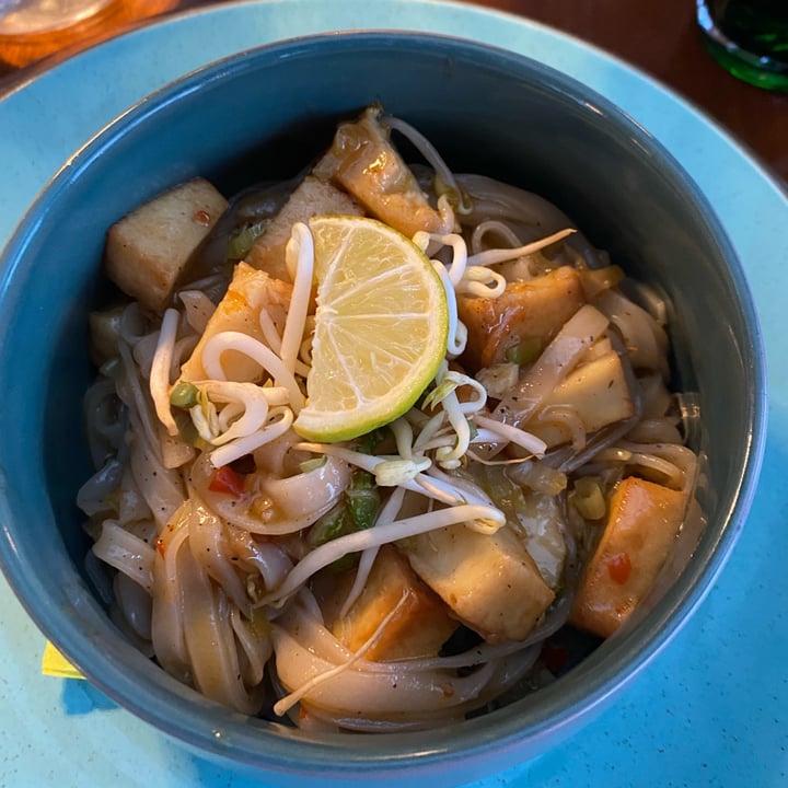 photo of Etnic Pad Thai Vegano shared by @alicesignorini on  31 Mar 2022 - review