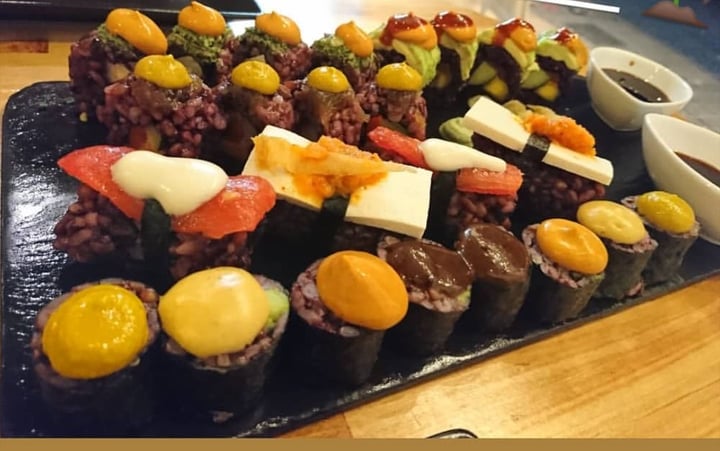 photo of Roots & Rolls Sushi tasting shared by @nicoledeambrosio on  25 Nov 2019 - review