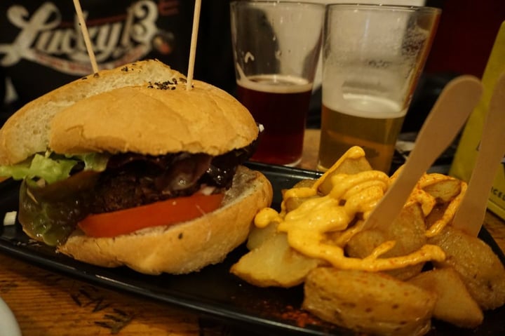 photo of VeganCatBar Black Cat Burger shared by @moomo on  25 Sep 2019 - review
