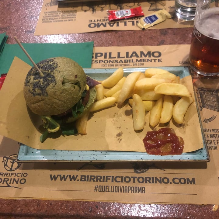 photo of Birrificio Torino Beyond Burger shared by @vege-et-al on  09 Nov 2022 - review