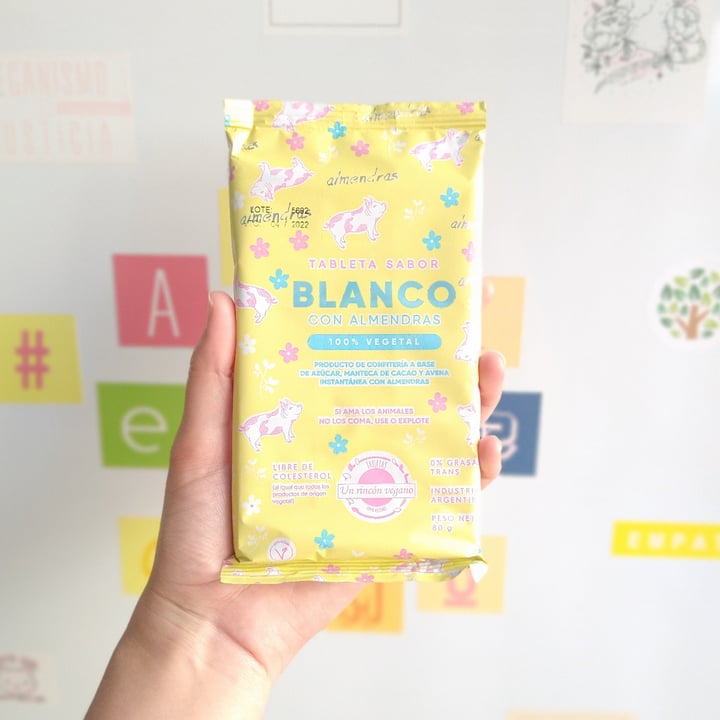 photo of Un Rincón Vegano chocolate blanco shared by @amarantaveg on  03 May 2022 - review