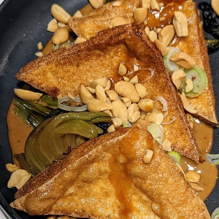 review photo of Romeow Cat Bistrot Tofu croccante Al Burro D’arachidi shared by @chiararisi on 17 Oct 2022 - review