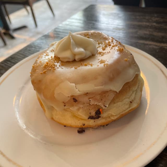 菜肴“key lime donut”的照片