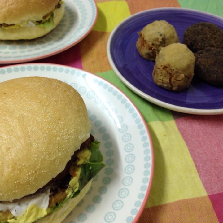 review photo of Veggana Girona Hamburguesas Veganas Caseras shared by @celijs on 23 Nov 2019 - review
