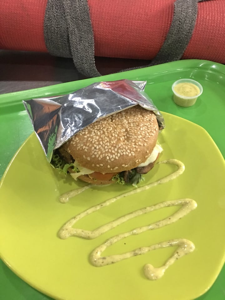 photo of Vegetariano Mandarino's Gourmet Hamburger shared by @maharam on  05 Sep 2019 - review