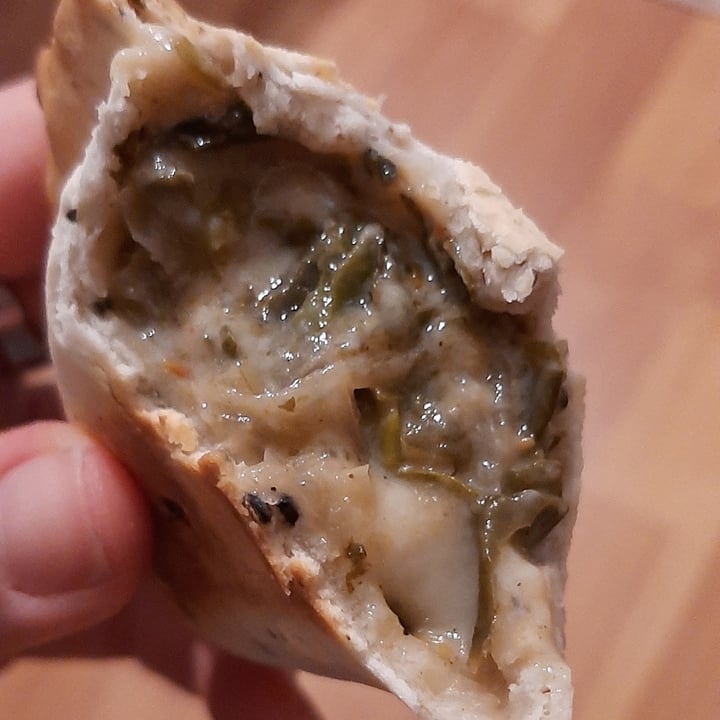 review photo of Olivia Pizzas & Empanadas - Almagro Empanada De Verduras shared by @aguimoreno on 08 Aug 2021 - review