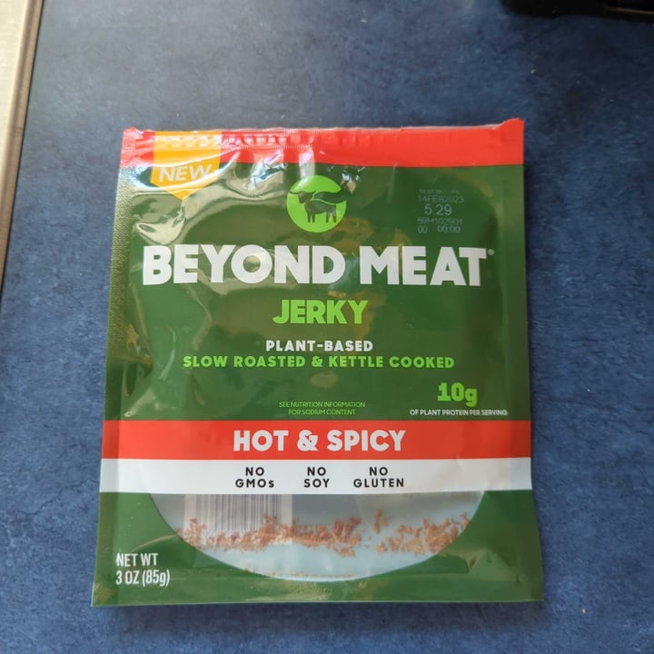 photo of Beyond Meat Jerky Hot & Spicy shared by @motorcitypanda on  13 May 2022 - review