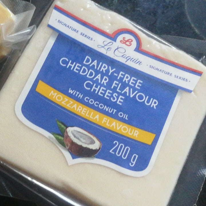 photo of Le Coquin Dairy Free Mozarella Flavour Cheese with Coconut Oil shared by @mel-b on  15 Aug 2020 - review
