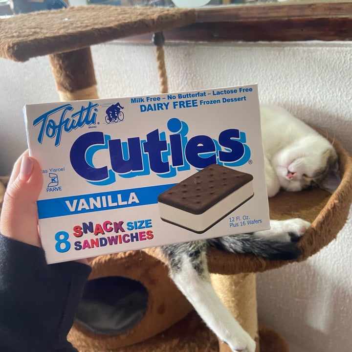 photo of Tofutti Vanilla Cuties shared by @ilse on  07 Oct 2021 - review