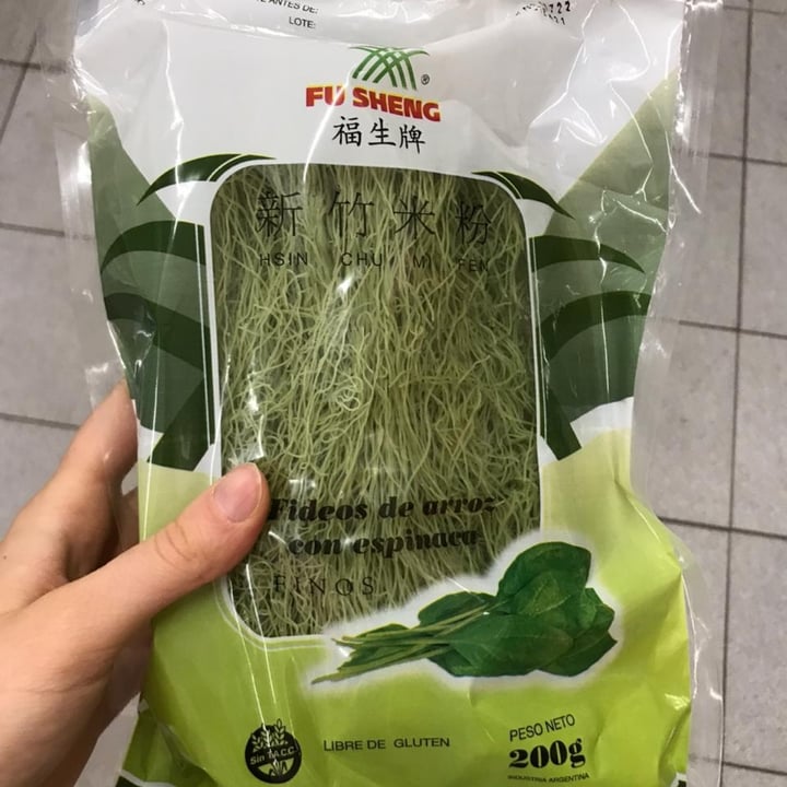photo of Fu sheng Fideos de arroz con espinaca shared by @agus022 on  04 Oct 2020 - review