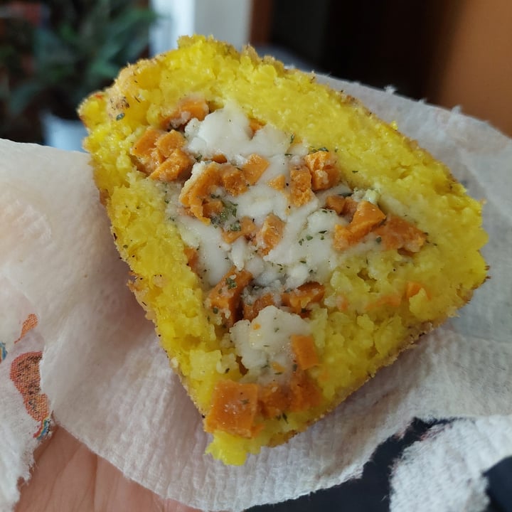 review photo of Trinacria Pizzeria Arancina con salmone shared by @the-vegan-way on 15 Jun 2022 - review