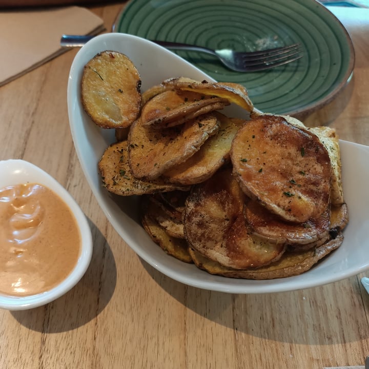 photo of Restaurante Alive Patatas bravas shared by @mbasquens on  21 Jun 2022 - review