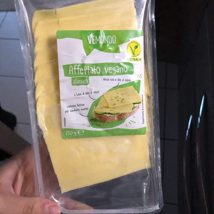 photo of Vemondo Affettato Vegano Classico shared by @violino on  25 Mar 2022 - review