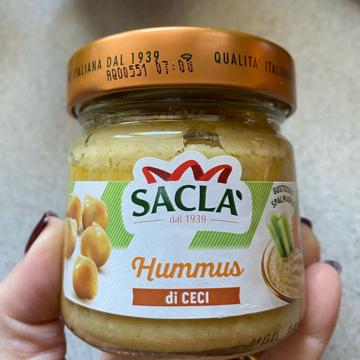photo of Sacla' Hummus di ceci shared by @alicelovestheanimals on  22 Nov 2021 - review