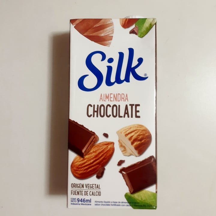 photo of Silk Bebida de Almendra sabor Chocolate shared by @lalaveg on  21 Nov 2020 - review