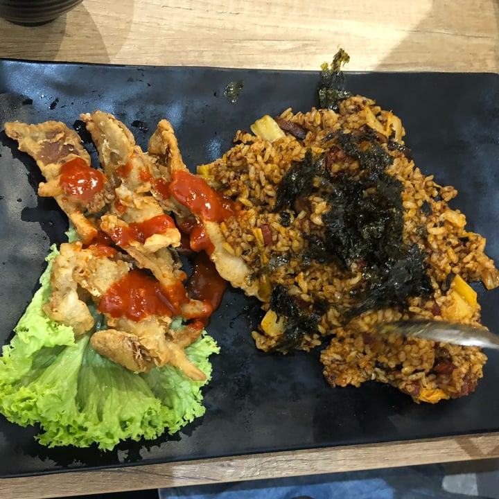 photo of Saute-San Kimchi Gochujang Seaweed Fried Rice shared by @sheepootatoes on  11 Mar 2022 - review