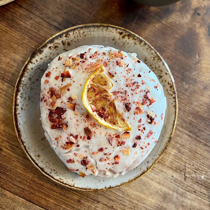 review photo of Bite Me Café Lemon Berry Bomb shared by @kevinfanara on 14 Apr 2022 - review