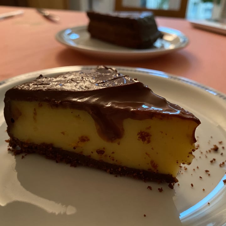 review photo of Rosmarino Gastronomia Naturale e Vegana “Cheesecake” shared by @letiziatremolada on 21 Oct 2022 - review