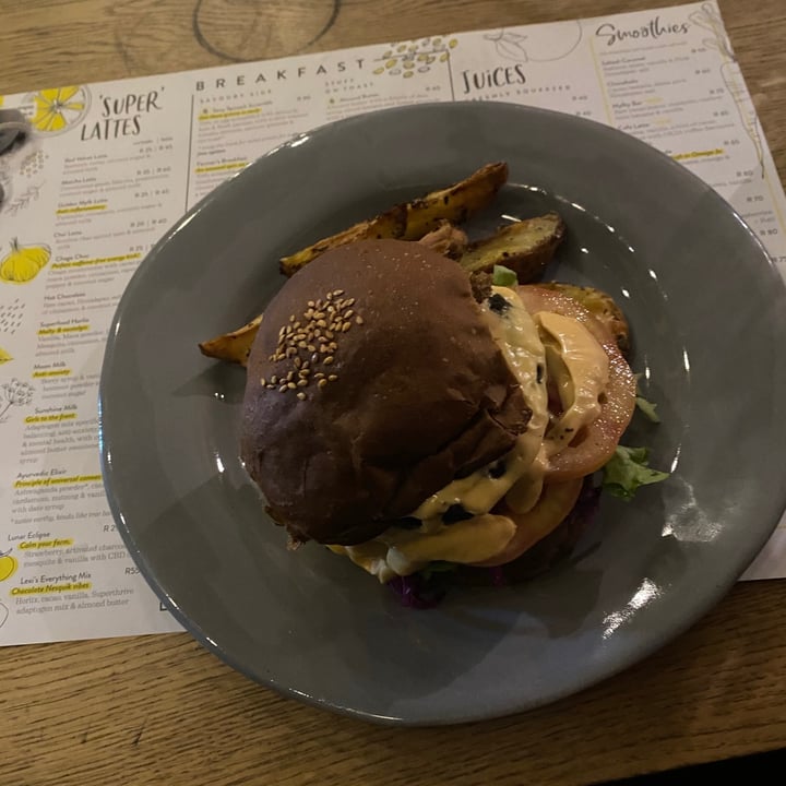 photo of Lexi's Healthy Eatery Activated Charcoal Burger shared by @herbivorousimogen on  24 May 2021 - review