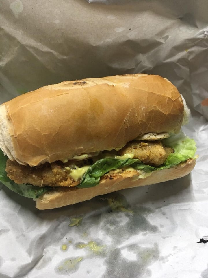 photo of Loving Hut Microcentro Tofu sandwich shared by @lauchis on  30 Jul 2019 - review