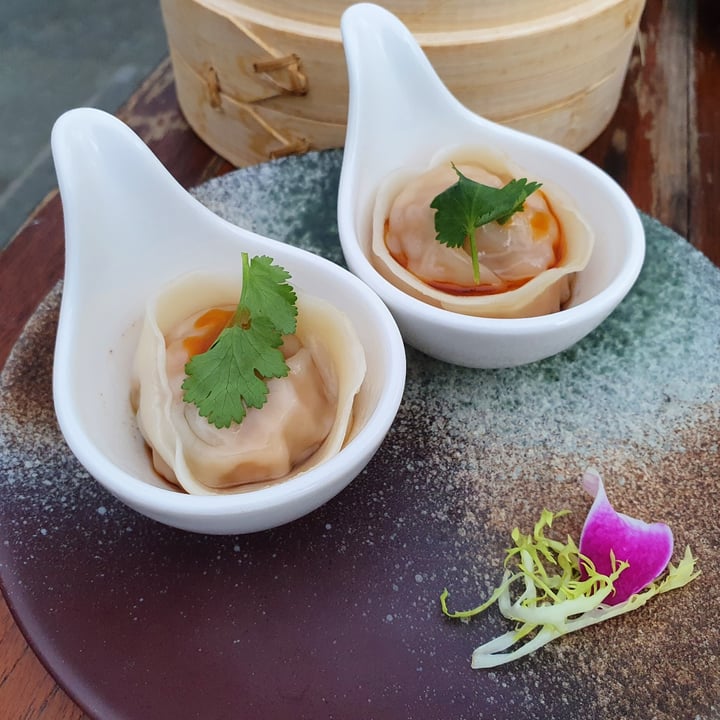 photo of EMPRESS Sichuan Plant-Based Meat & Cabbage Steamed Dumplings shared by @ybgfry on  02 Jan 2021 - review