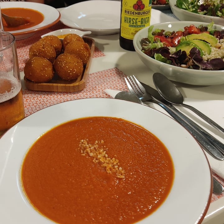 review photo of Verde Mostaza Hamburgueseria Vegetariana Crema de zanahoria y remolacha shared by @lauraorts on 10 Jul 2022 - review